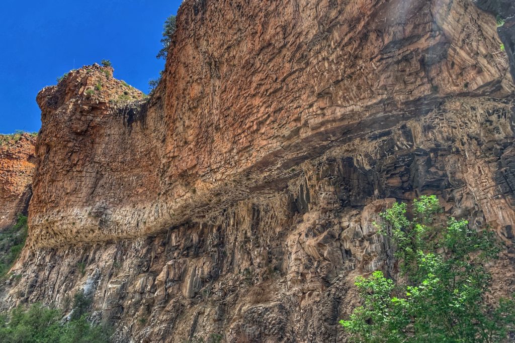 The mountain side rock formations on the cibecue falls hike