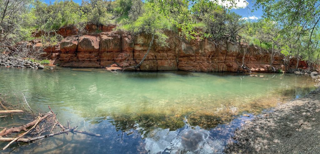 Hike Wet Beaver Creek to The Crack & secret oasis | Inspire • Travel • Eat