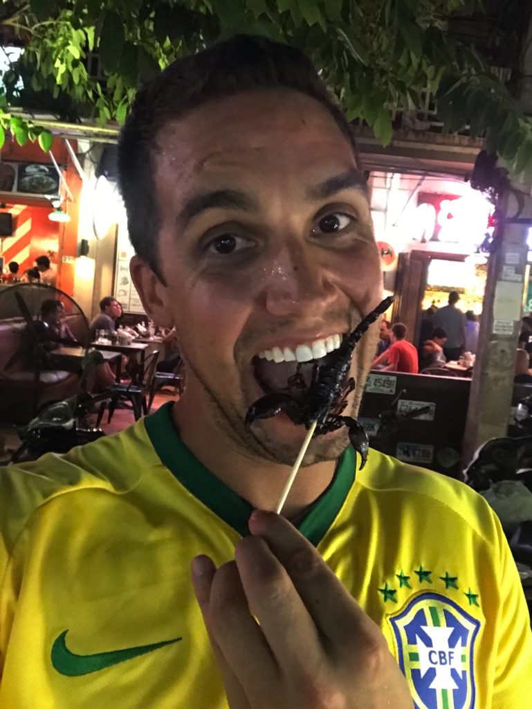 eating scorpion in siem reap 