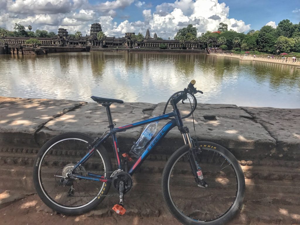 Siem reap itinerary and travel guide biking around