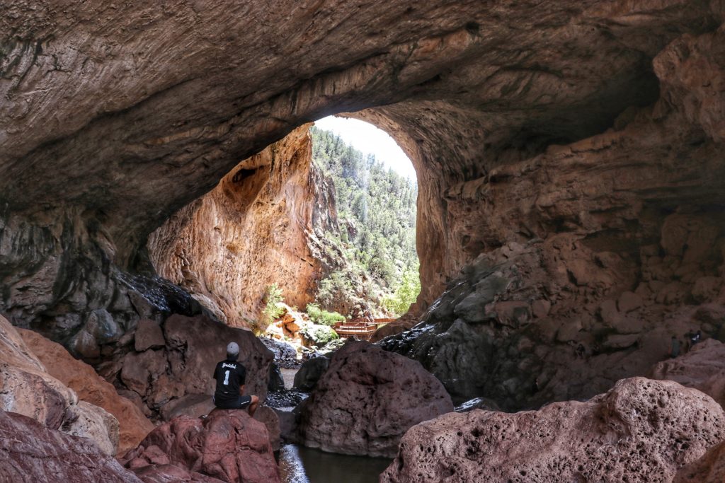 Tonto Natural Bridge Hike guide best waterfalls in Arizona