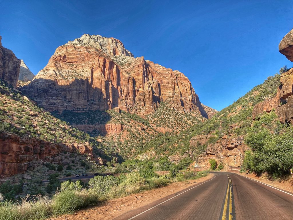 Best Easy Hike In Zion | Canyon Overlook Trail | Inspire • Travel • Eat