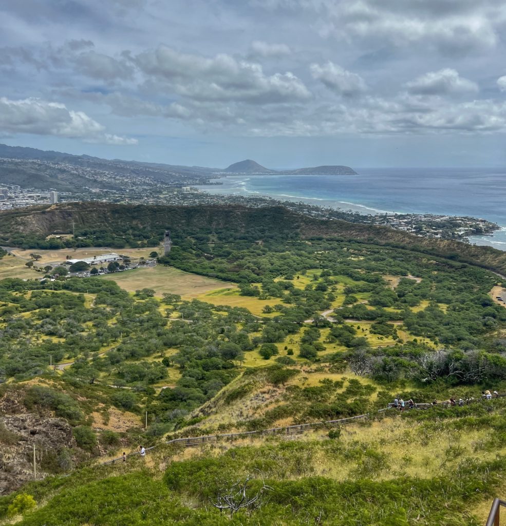 best hikes in honolulu diamond head crater trail