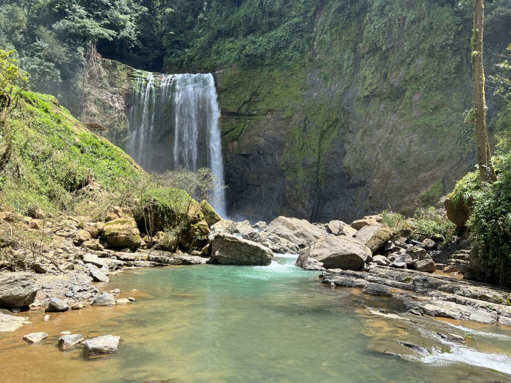 Eco chontales waterfall Manuel Antonio 4