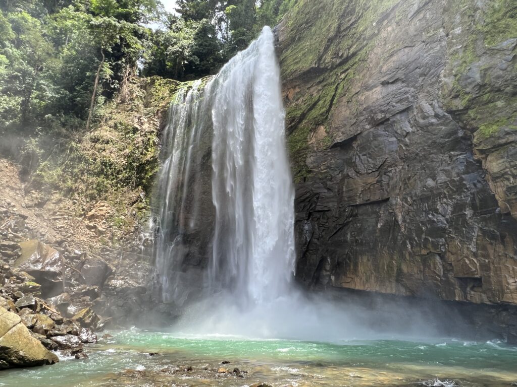 Eco chontales waterfall Manuel Antonio 4