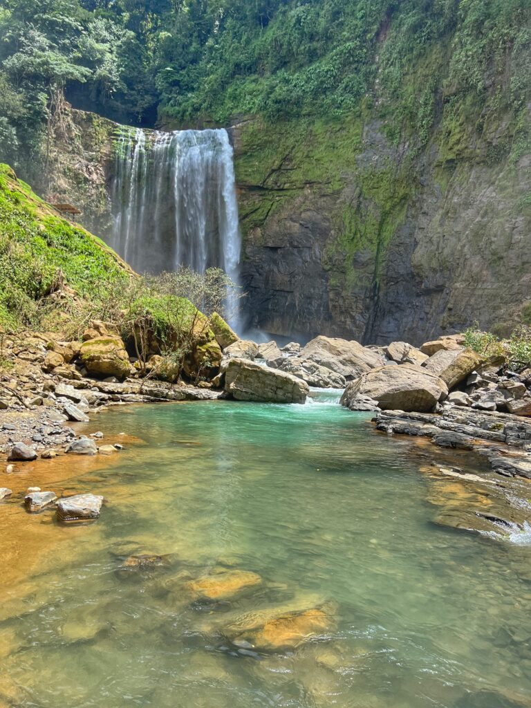 Eco chontales waterfall Manuel Antonio 4