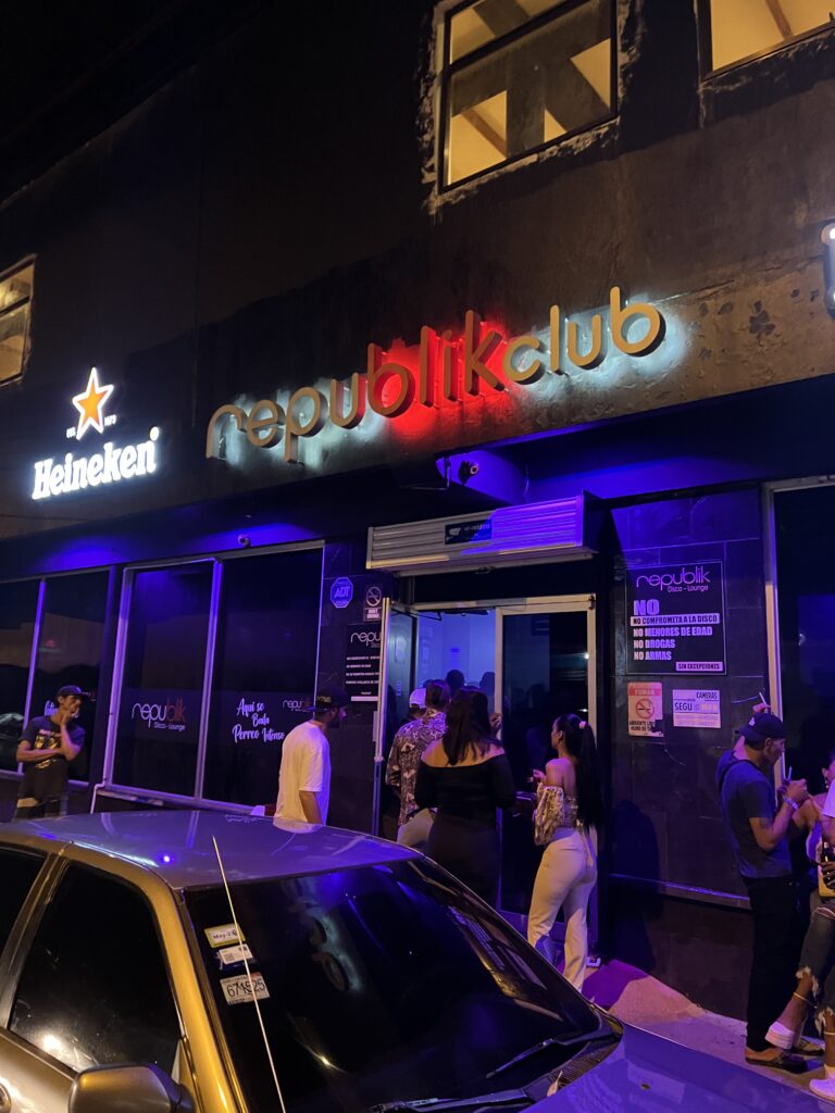 republik club Quepos