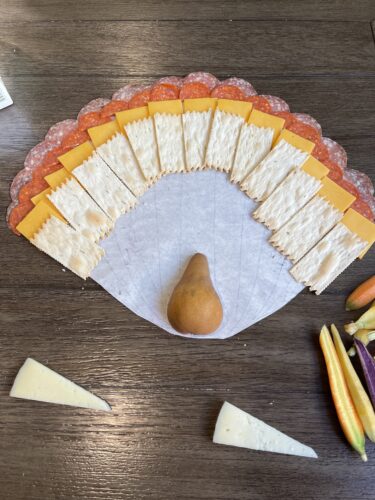 how to make a design for a charcuterie board